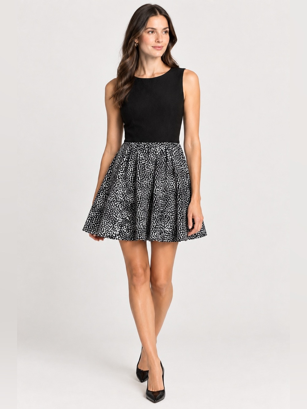 Diane Von Furstenberg DVF Jeannie Black White Fit & Flare Mini Dress Size 10